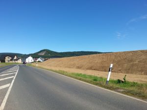 SchauenburgBlick vom Kreisel nach Elgershausen 20160807A_110513